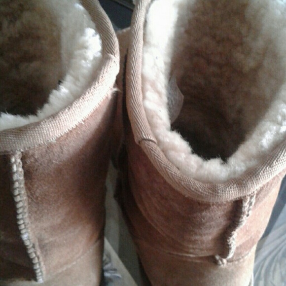 UGG BOOTS - Picture 4 of 8